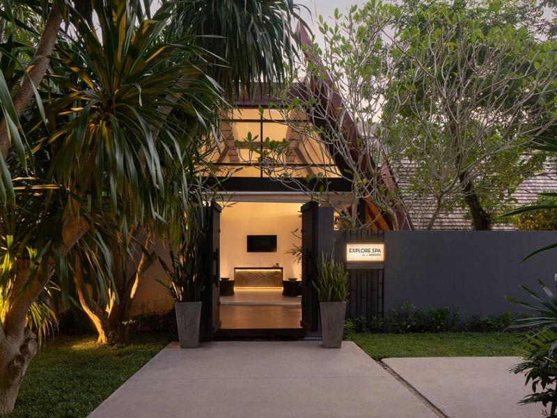 Le Meridien Phuket Mai Khao Beach Resort