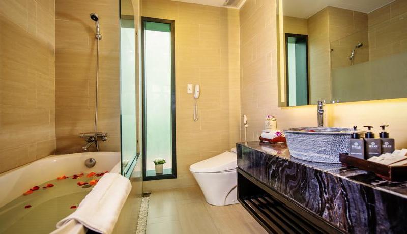 Tropical Beach Hoi An Resort