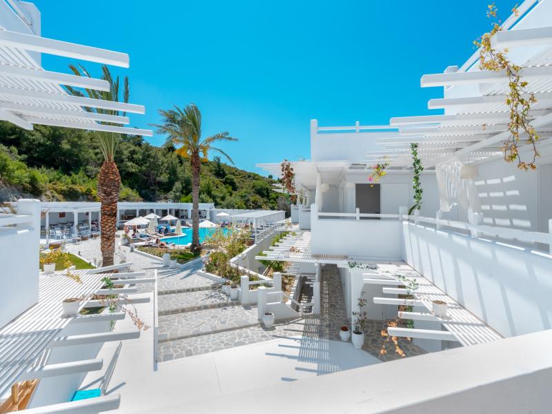 Aloe Hotel