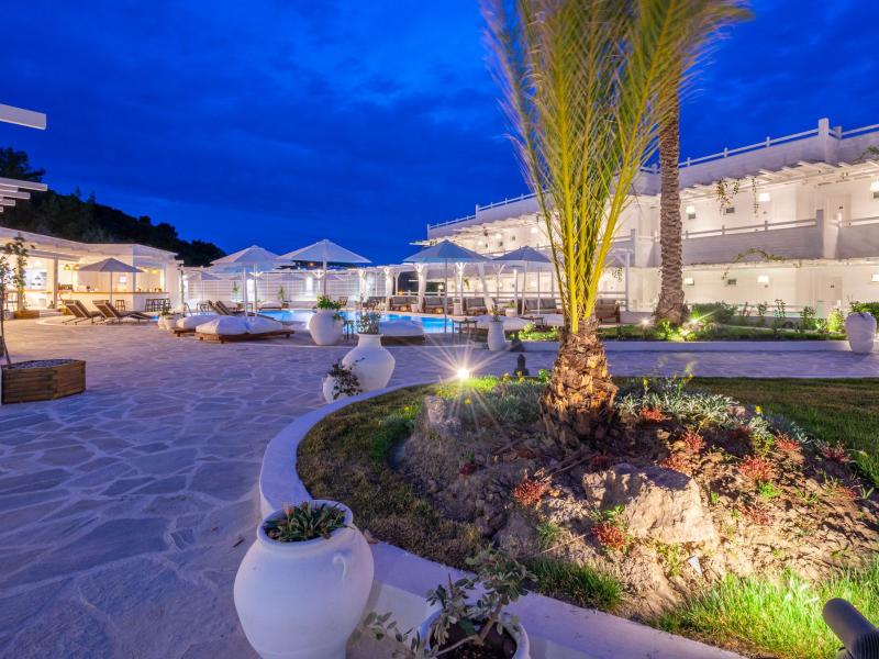 Aloe Hotel