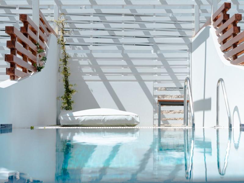 Aloe Hotel
