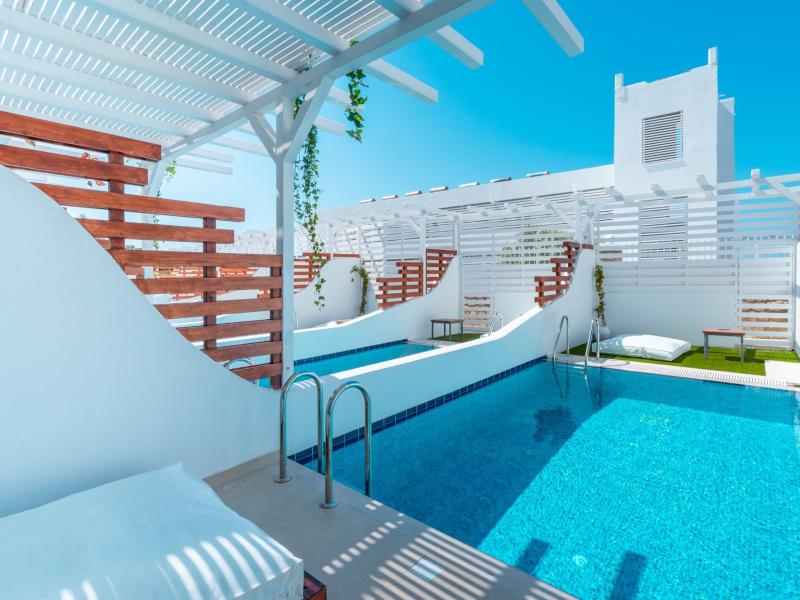 Aloe Hotel