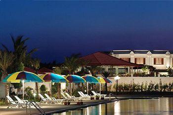 Chariot Beach Resort