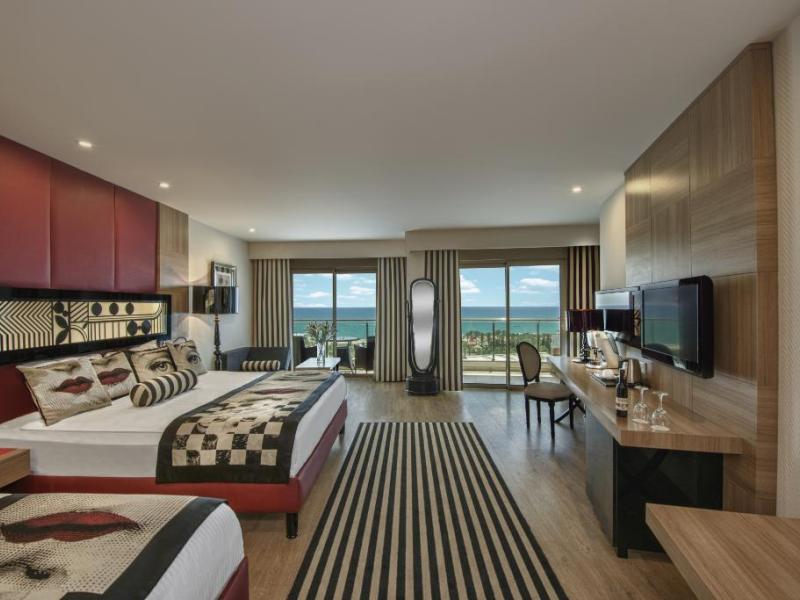 Delphin Imperial Lara