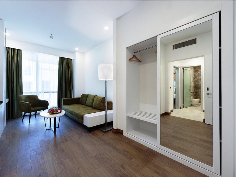 ISG Airport Hotel