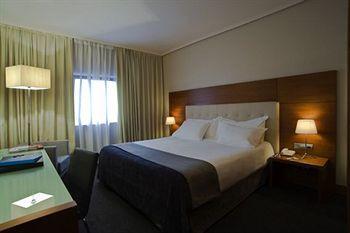 Silken Amara Plaza