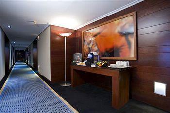 Silken Amara Plaza