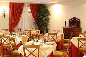 Tryp Segovia Los Angeles Comendador Hotel