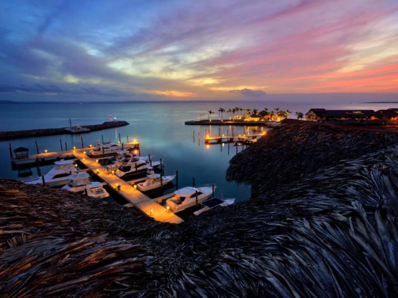The Bannister Hotel & Yacht Club
