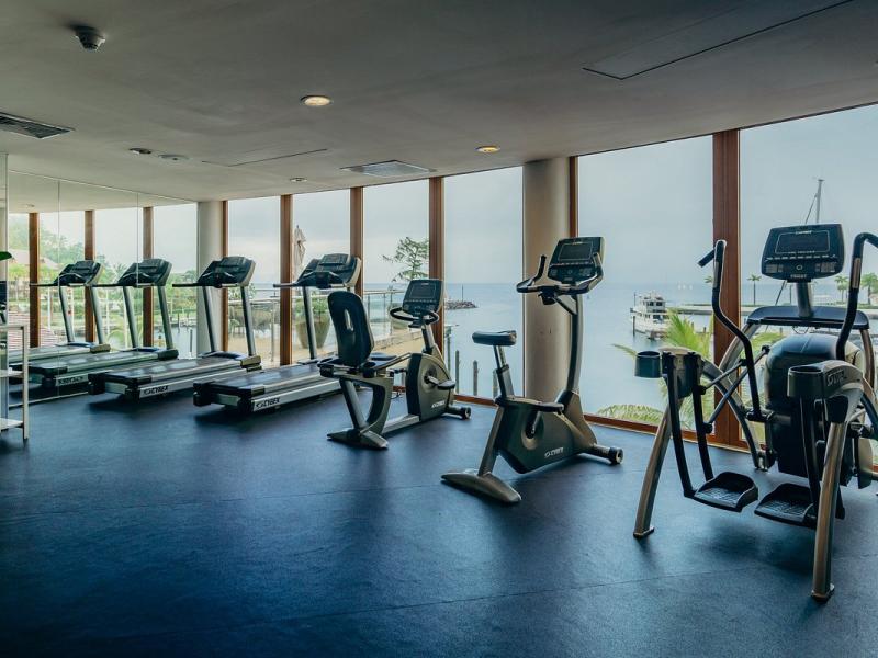 The Bannister Hotel & Yacht Club