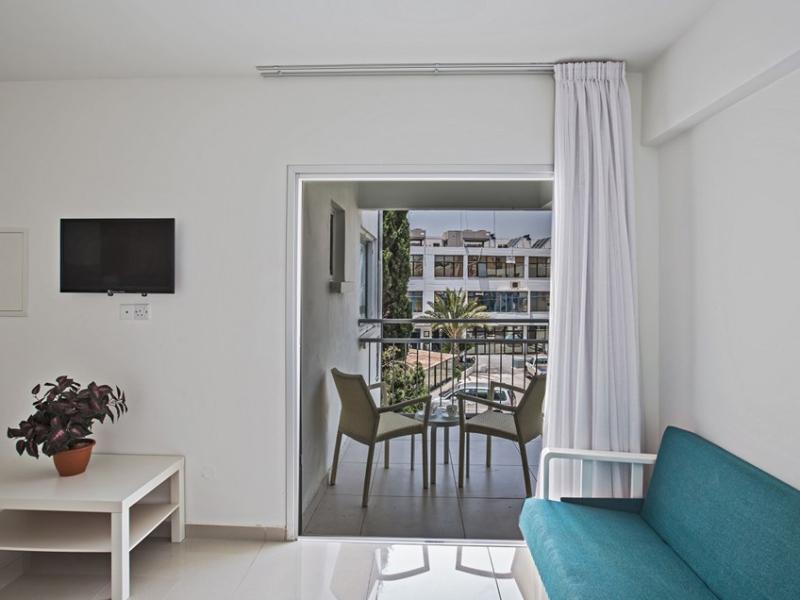 Tsokkos Holiday Apartments