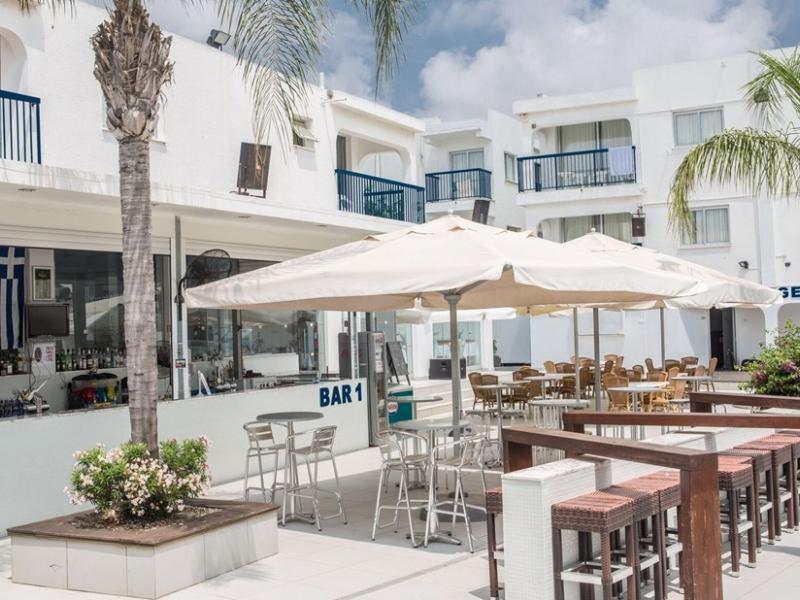 Tsokkos Holiday Apartments