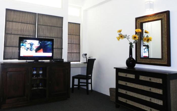 St. Lachlan Hotel & Suites