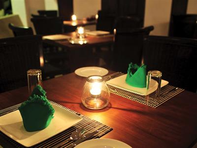 St. Lachlan Hotel & Suites