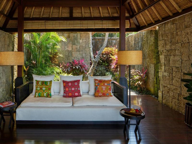 Bulgari Hotels & Resorts