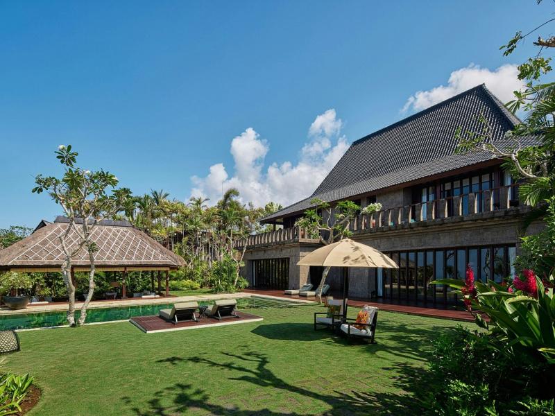 Bulgari Hotels & Resorts