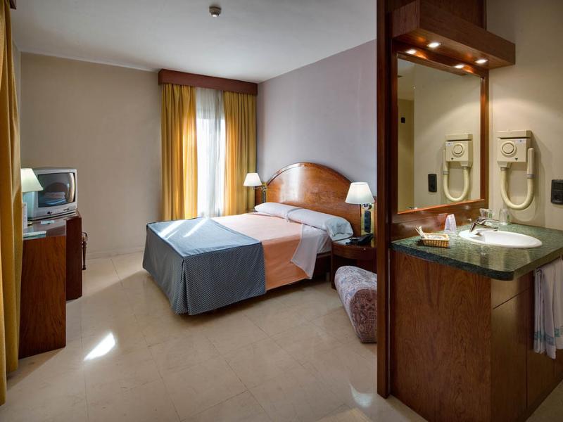 Hotel Reina Cristina 