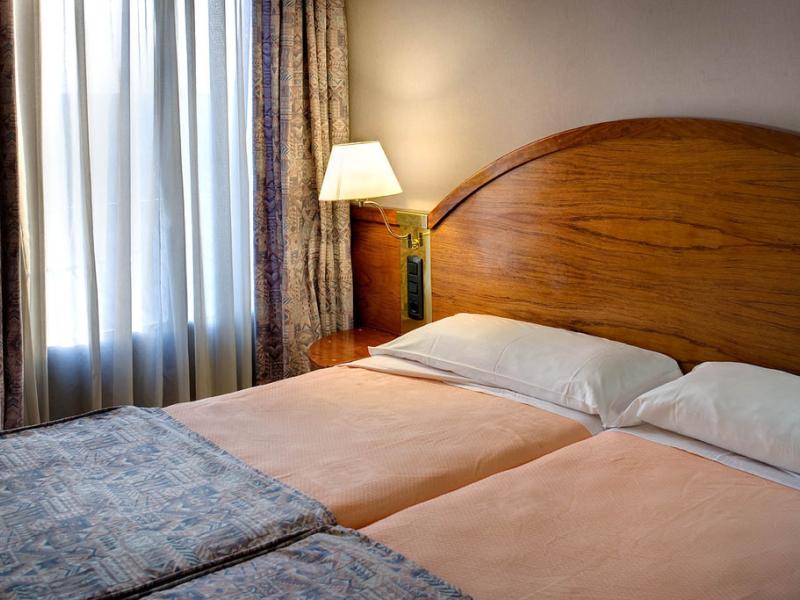 Hotel Reina Cristina 