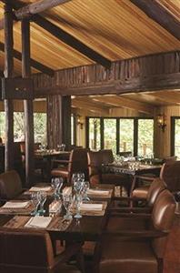 Fairmont Safari Club Lodge Masai Mara