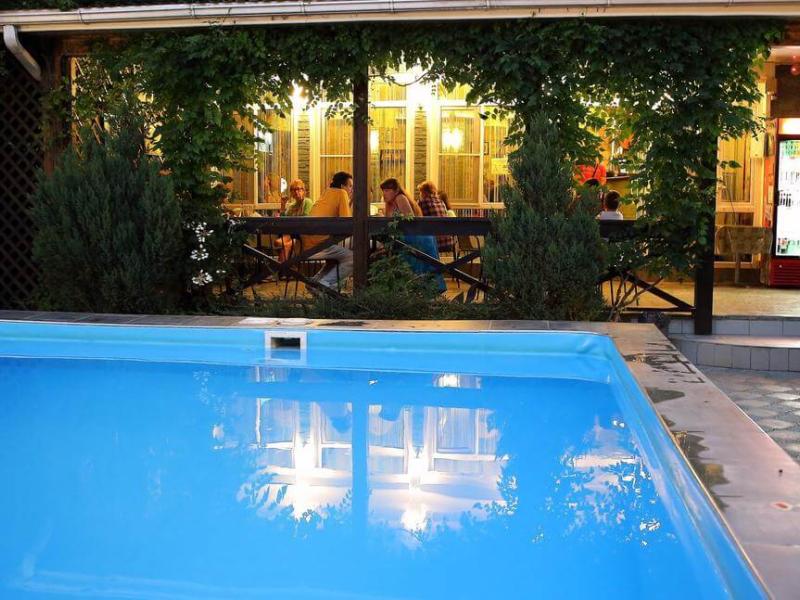 Изумрудный мини-отель 