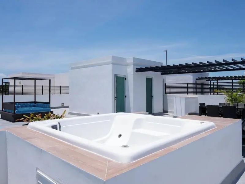 The Fives Beach Hotel & Residences