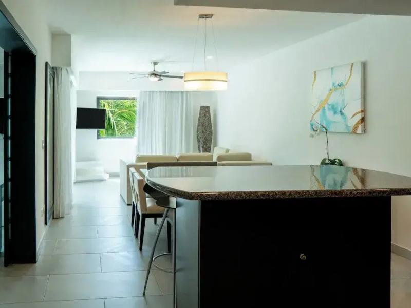 The Fives Beach Hotel & Residences