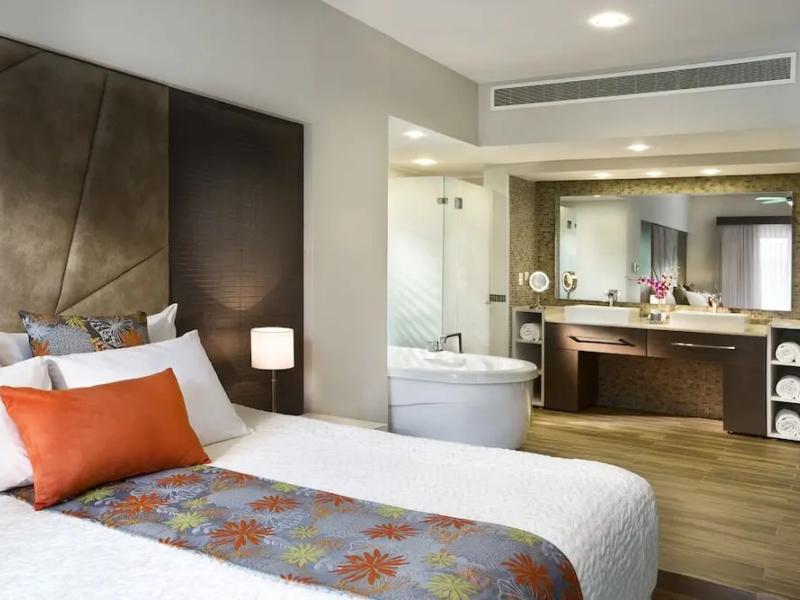 The Fives Beach Hotel & Residences