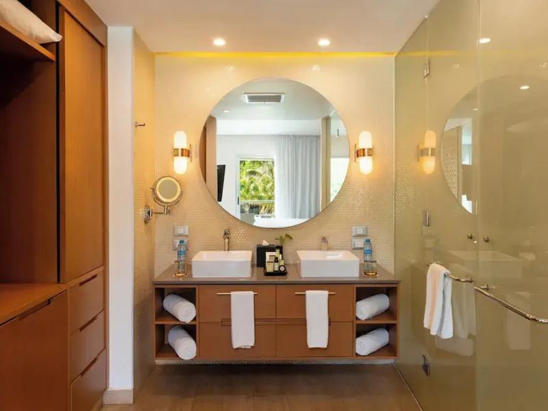 The Fives Beach Hotel & Residences