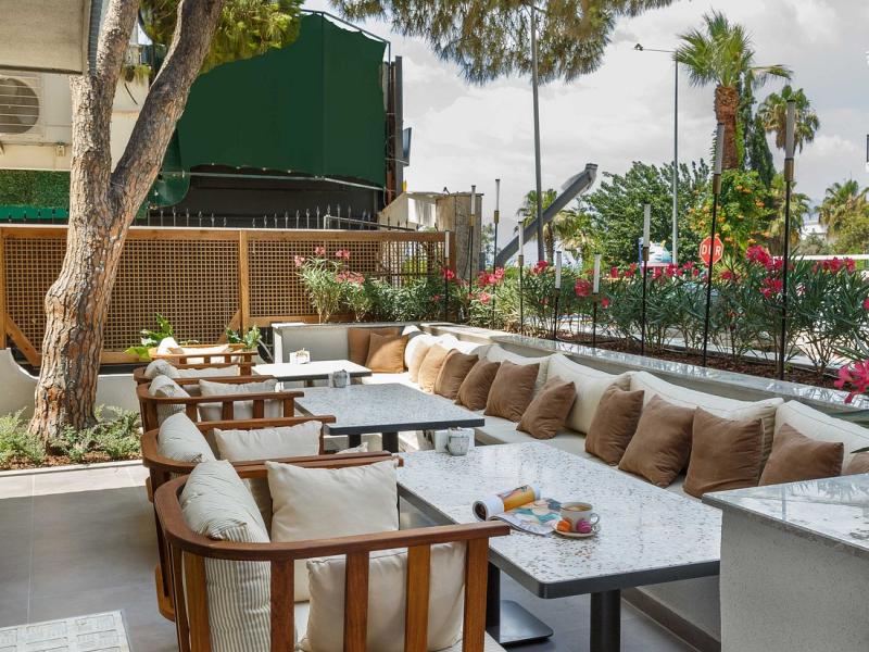 Sherwood Premio Hotel