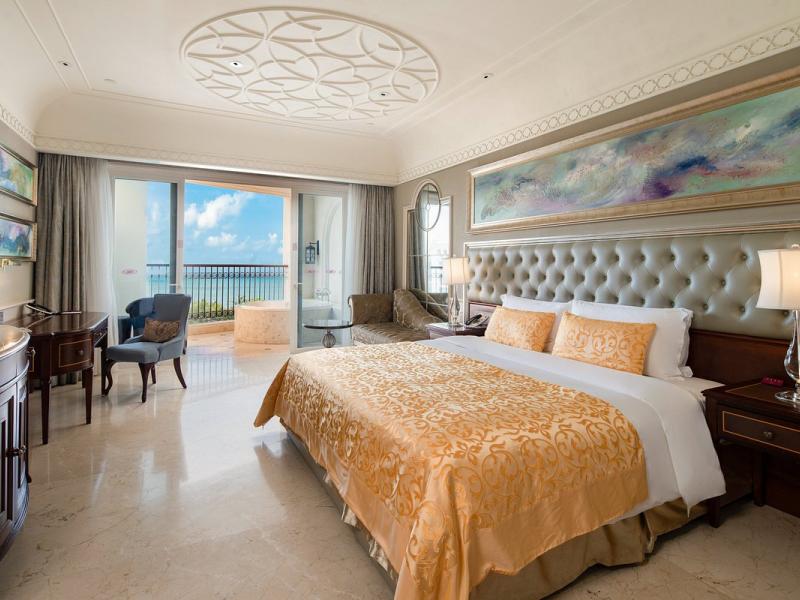 Crowne Plaza Resort Sanya Bay