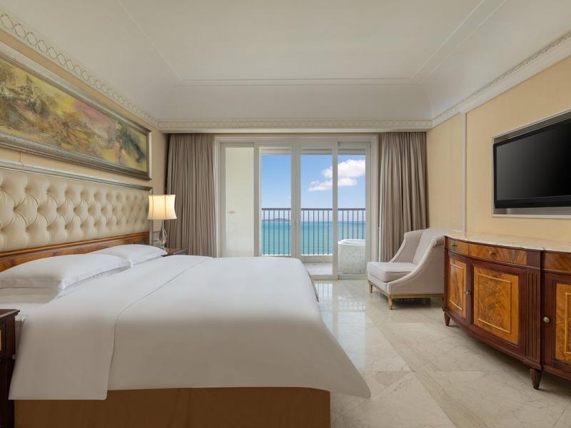 Crowne Plaza Resort Sanya Bay