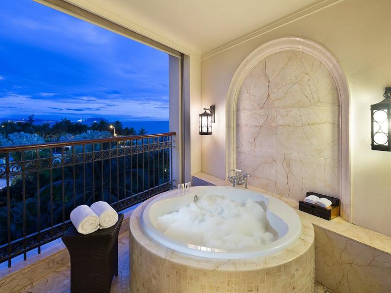 Crowne Plaza Resort Sanya Bay