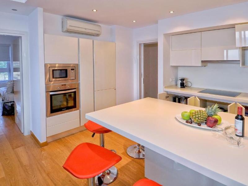 Theseus Beach Village