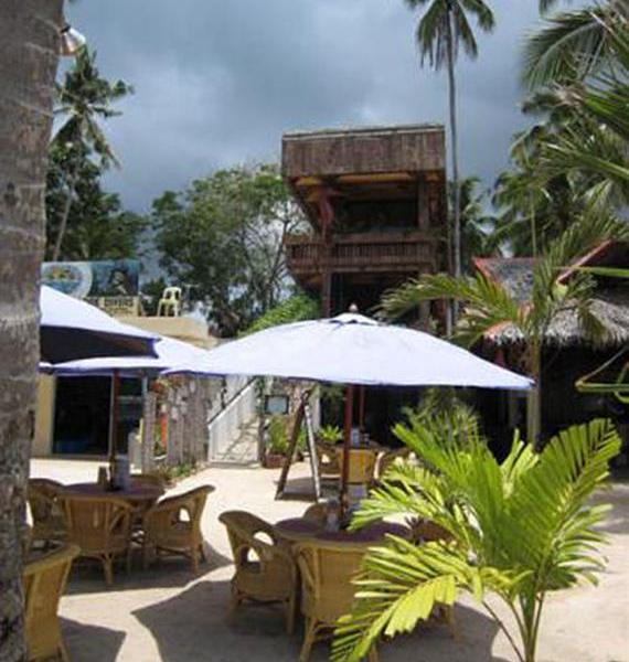 Genesis Divers & Hayahay Resort