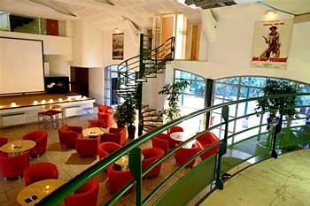 Les Ateliers De L`image Saint-Remy-de-Provence