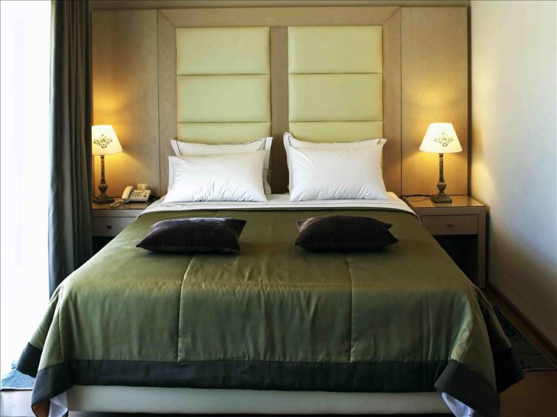 Greek Pride Cronwell Rahoni