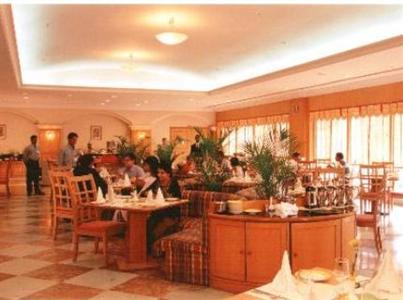 Katriya Hotel & Towers