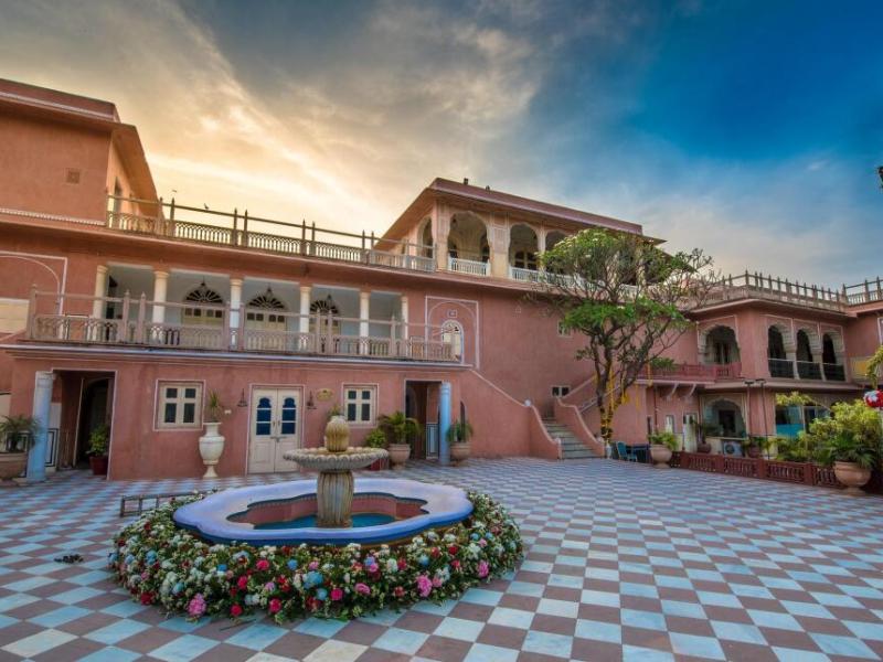 Chomu Palace