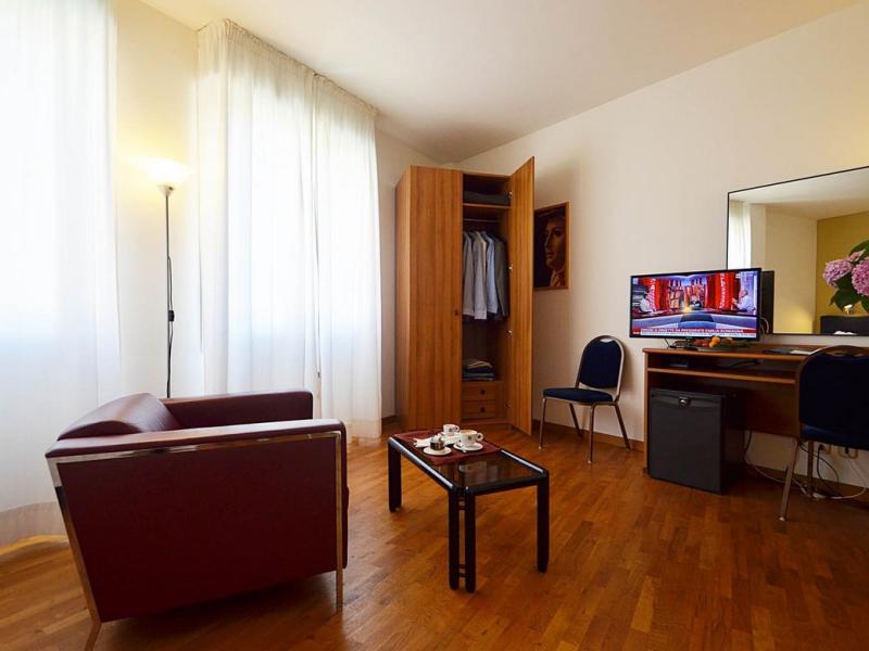 Hotel Mistral 2