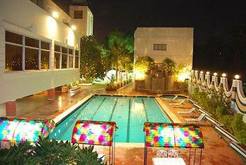 Breeze Residency