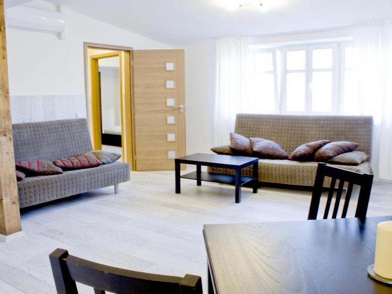 Royal Court Legerova