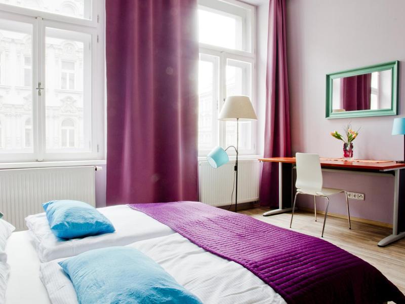 Royal Court Legerova