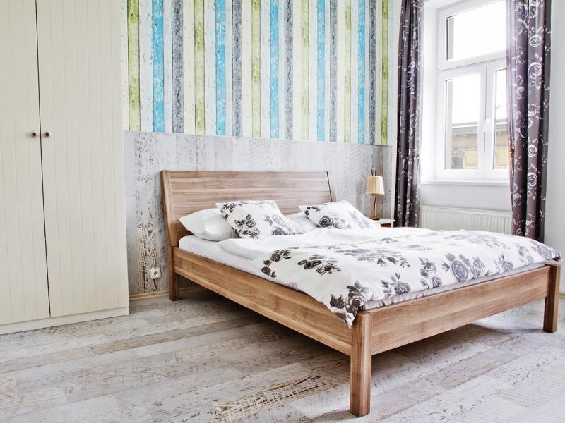 Royal Court Legerova