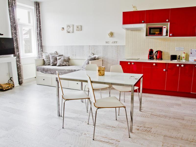 Royal Court Legerova