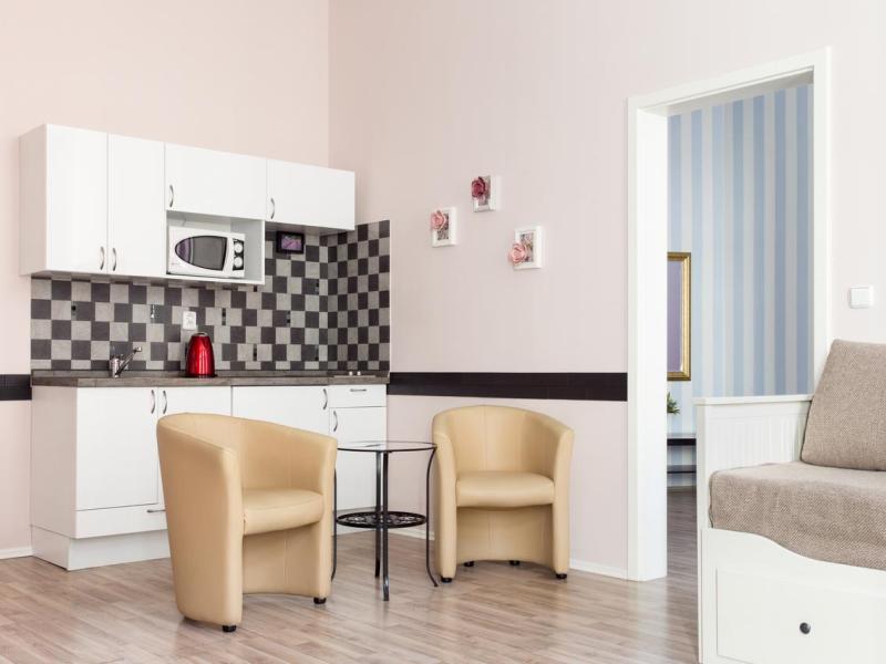 Royal Court Legerova