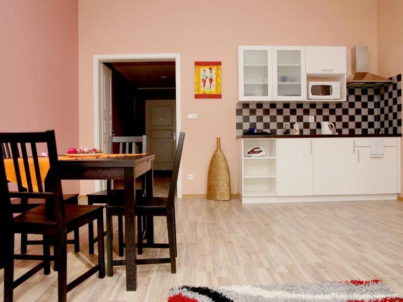 Royal Court Legerova