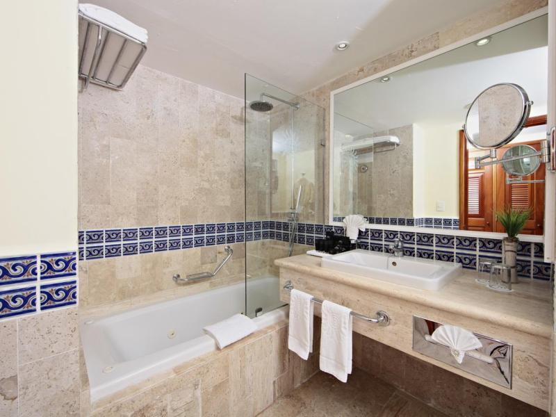 Luxury Bahia Principe Akumal