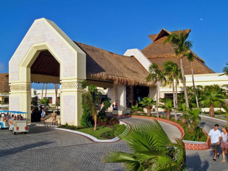 Luxury Bahia Principe Akumal