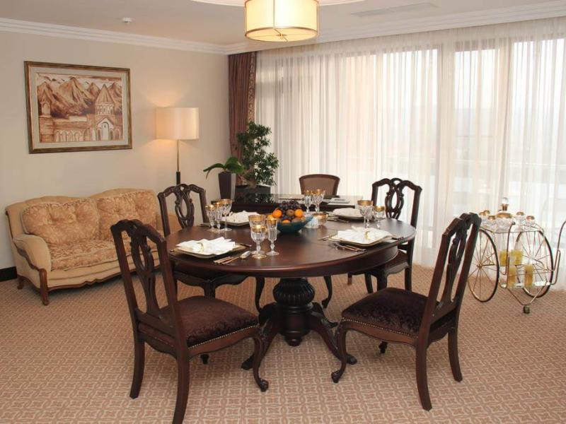 Chinar Hotel & Spa Naftalan