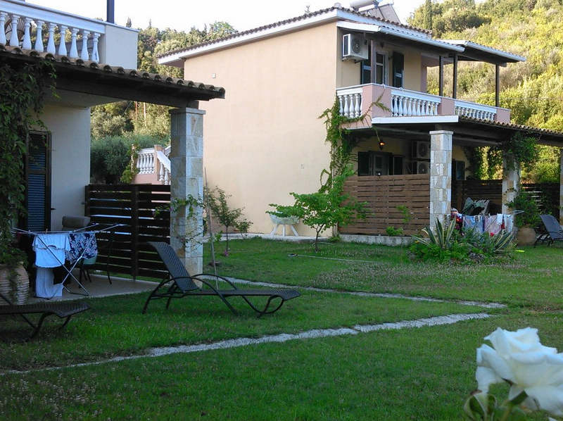 Edem Studios and Apartments